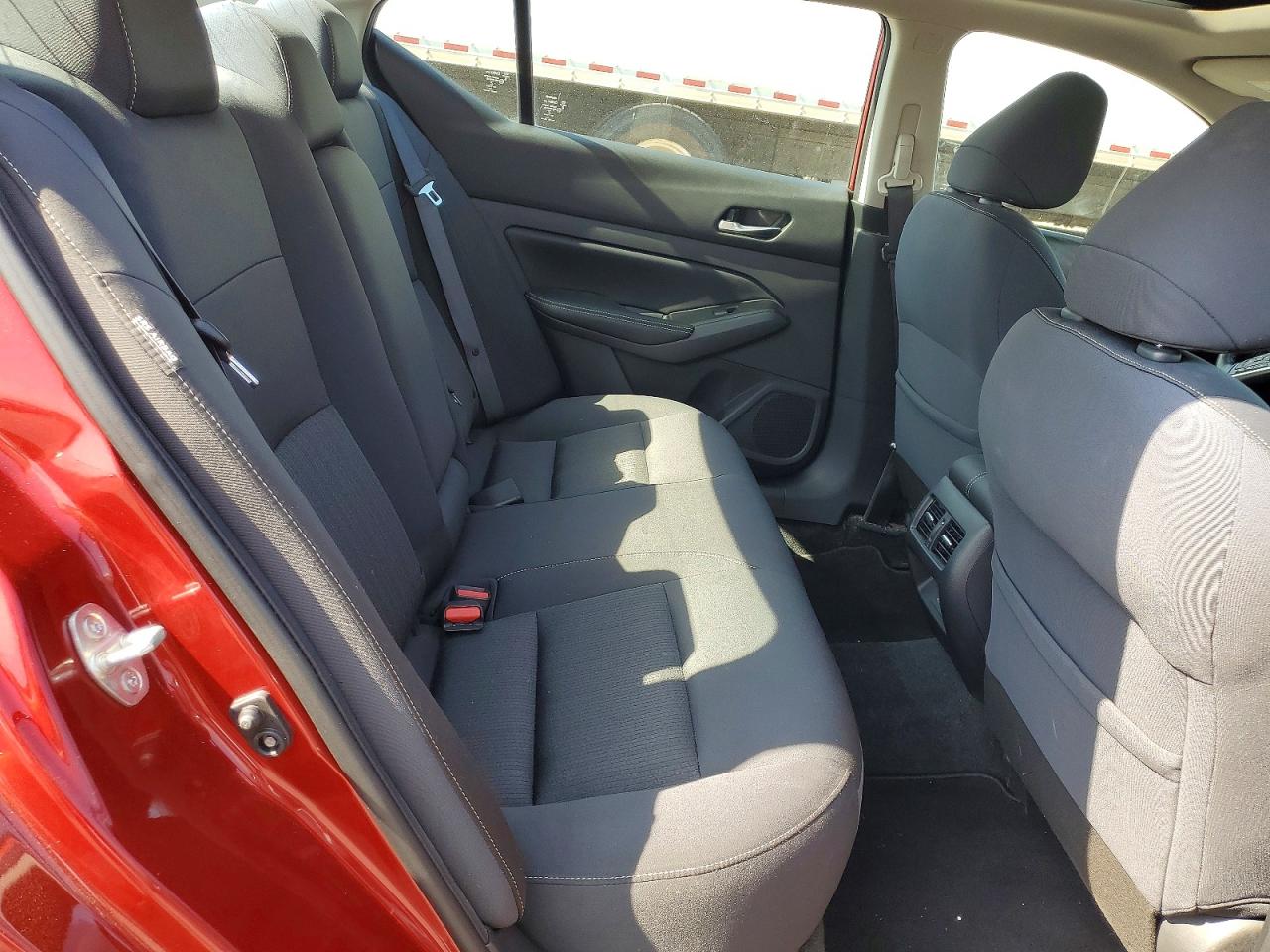2019 NISSAN ALTIMA SV photo 10