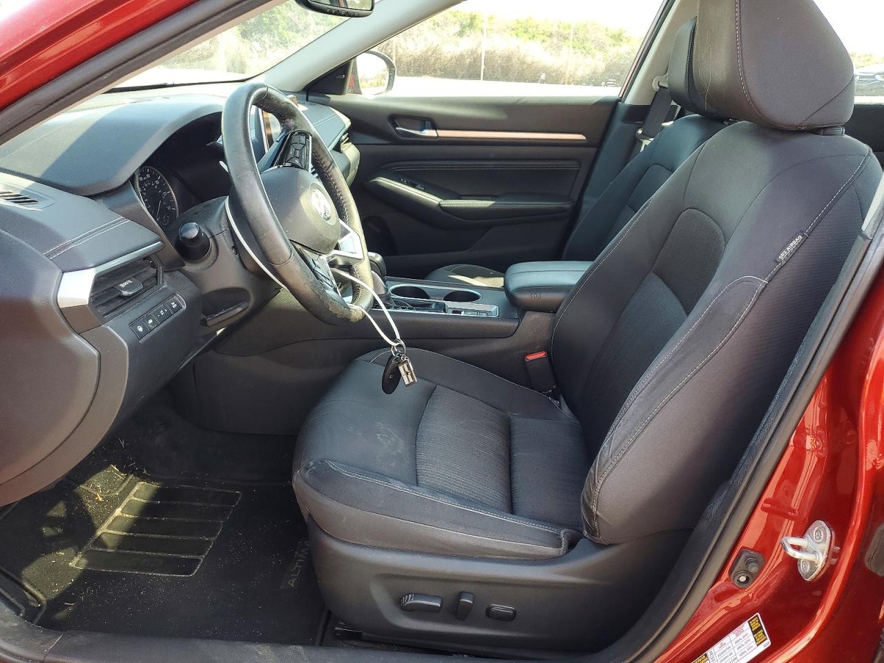 2019 NISSAN ALTIMA SV photo 7