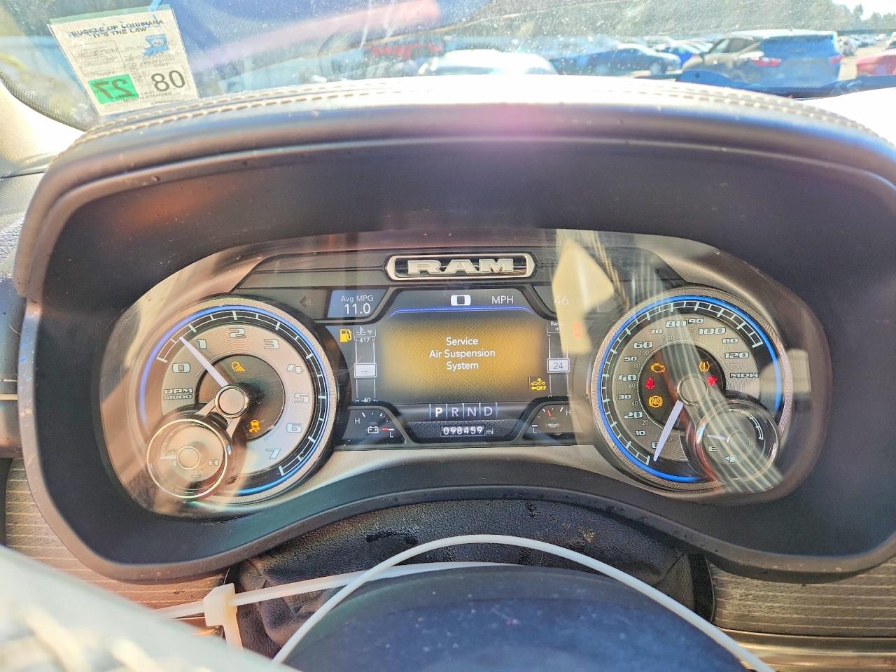 2019 RAM 1500 LIMITED photo 17