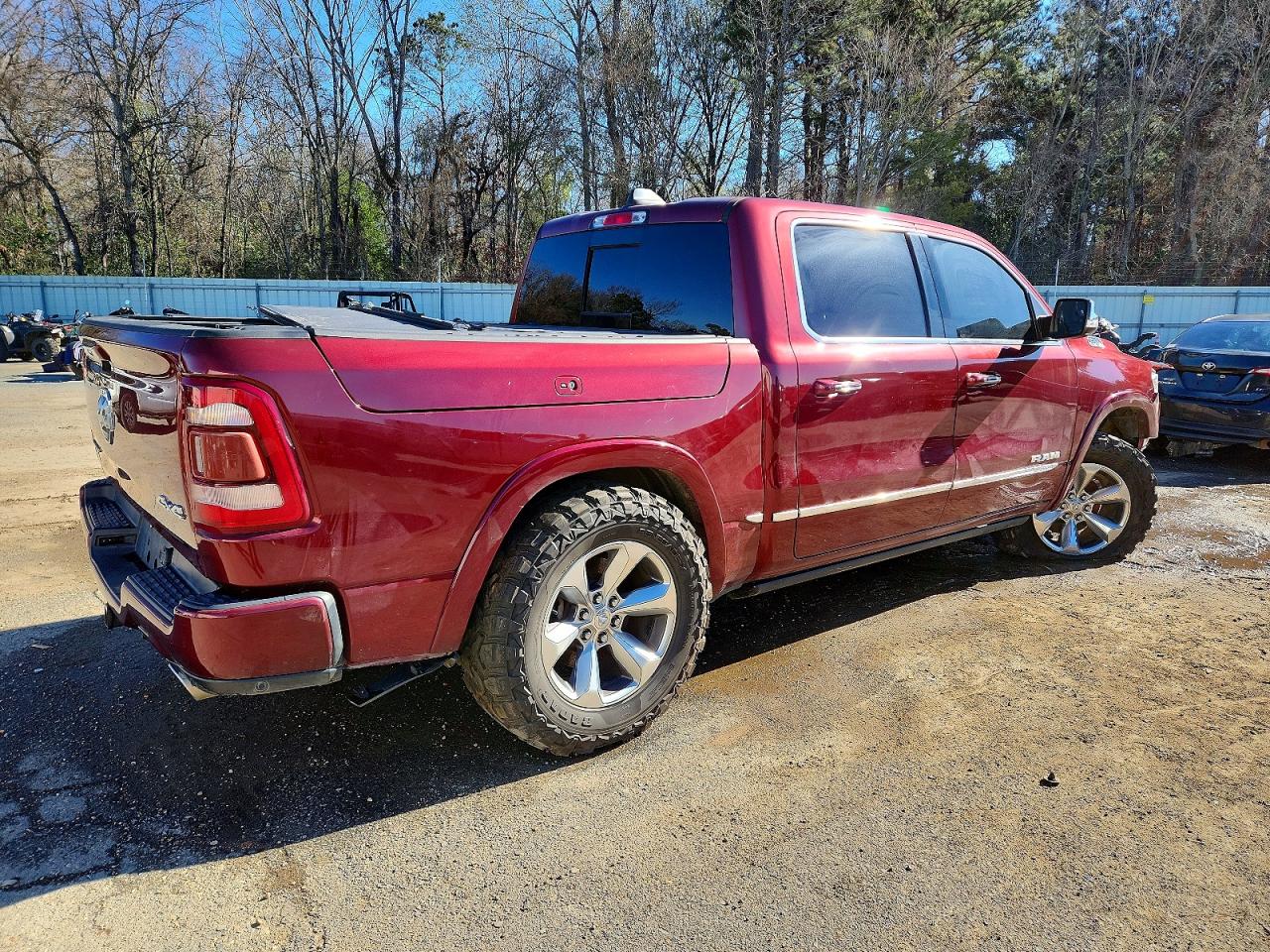 2019 RAM 1500 LIMITED photo 5