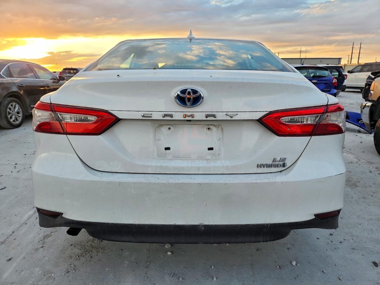 2020 TOYOTA CAMRY photo 6