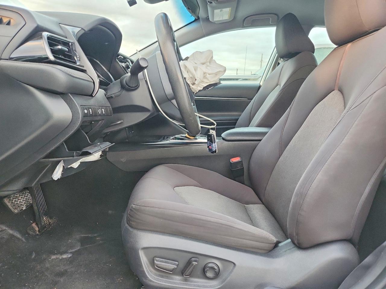 2020 TOYOTA CAMRY photo 7