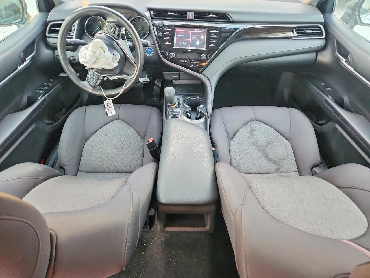 2020 TOYOTA CAMRY photo 8