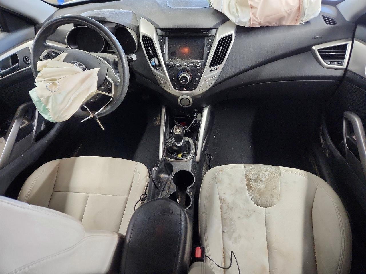 2013 HYUNDAI VELOSTER BASE photo 22