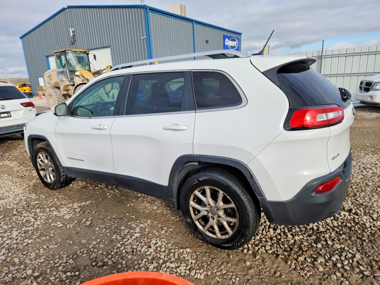 2015 JEEP CHEROKEE LATITUDE photo 2