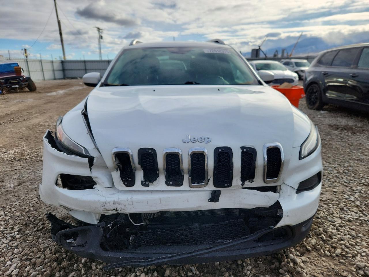 2015 JEEP CHEROKEE LATITUDE photo 5