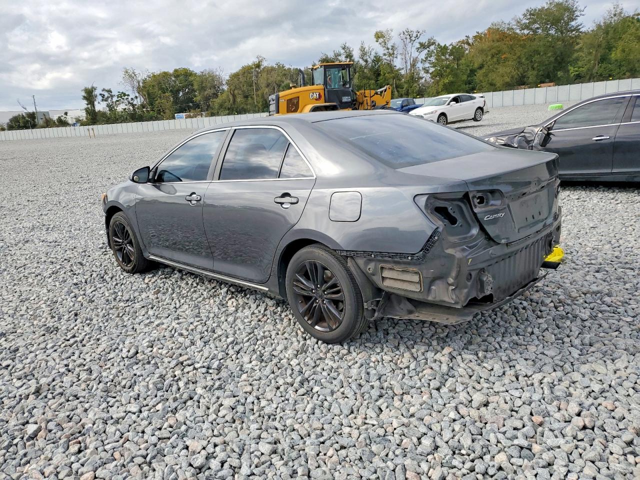 2012 TOYOTA CAMRY LE photo 3
