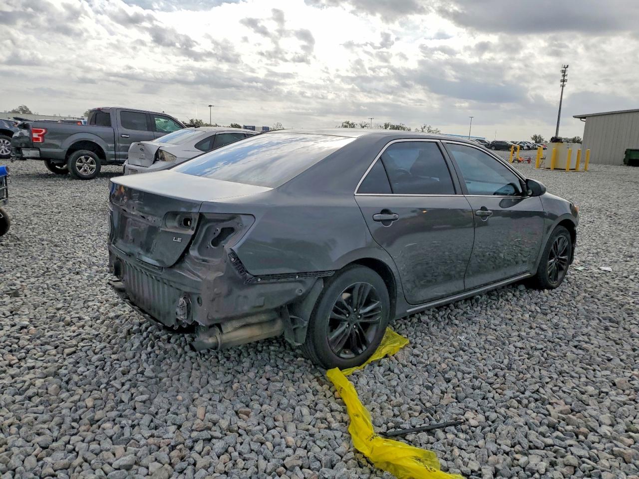 2012 TOYOTA CAMRY LE photo 5
