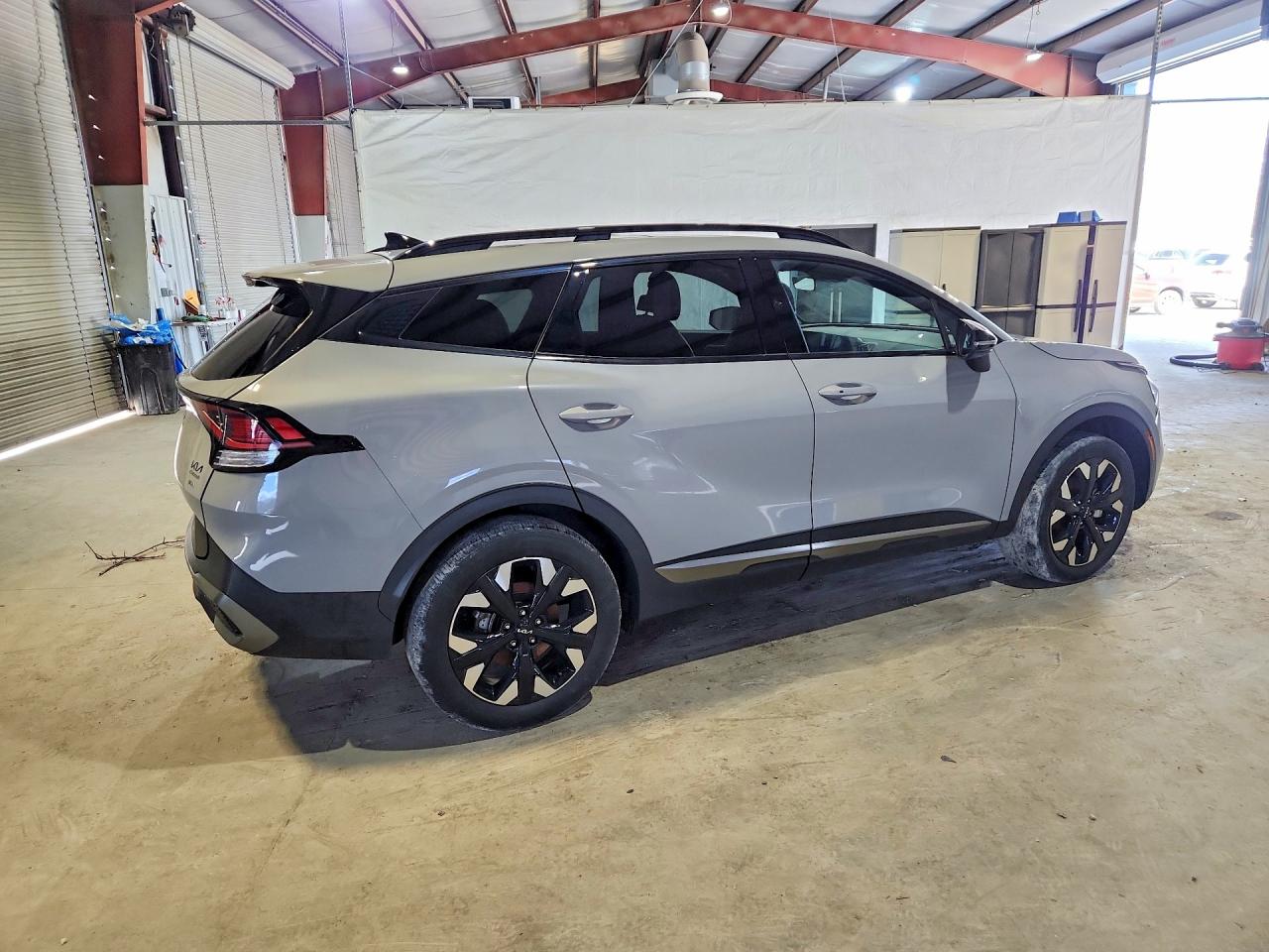 2023 KIA SPORTAGE X-LINE photo 7