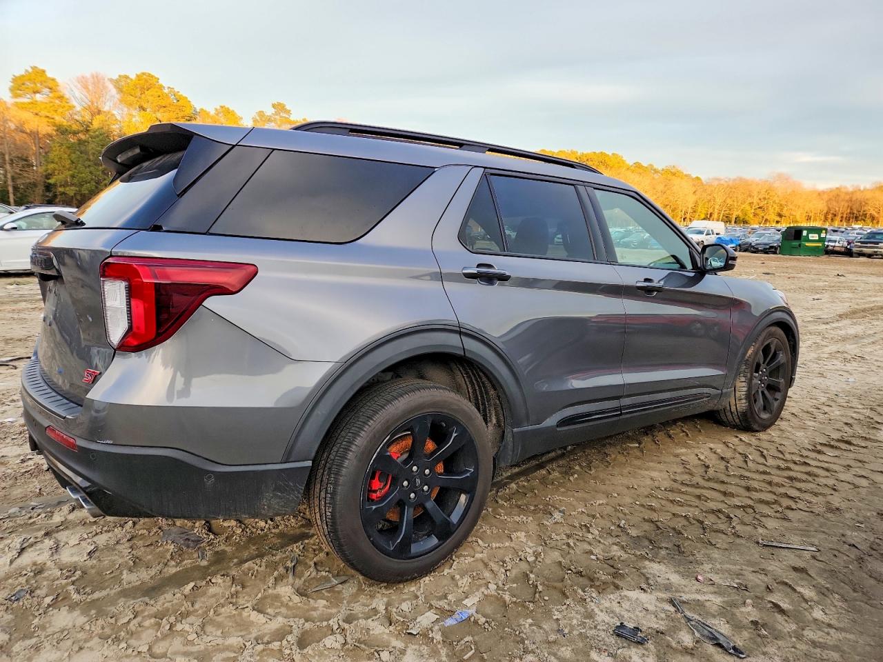 2021 FORD EXPLORER ST photo 5