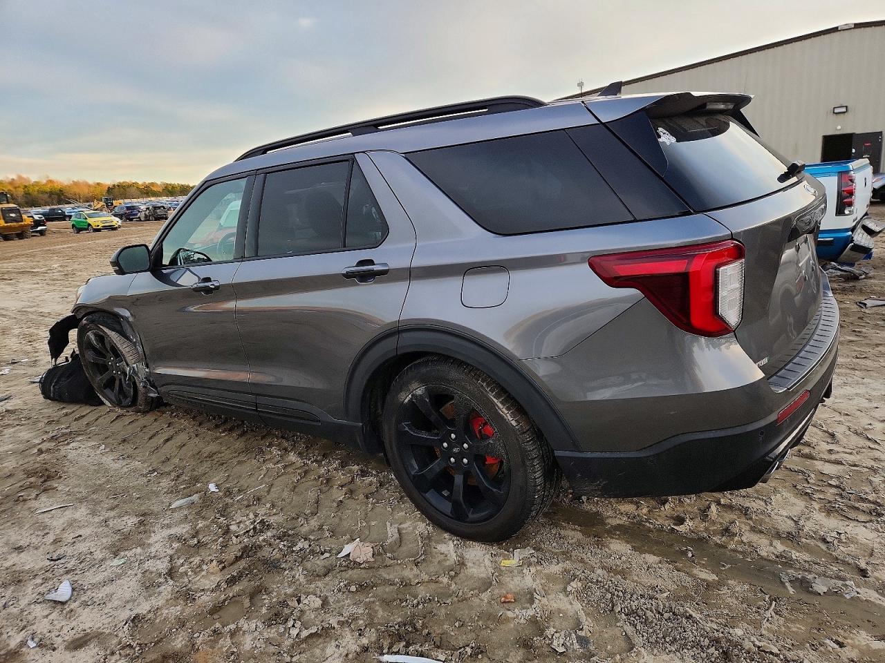 2021 FORD EXPLORER ST photo 3