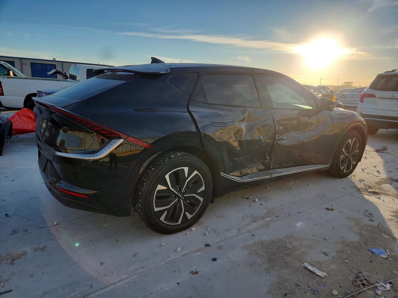 2022 KIA EV6 WIND photo 5