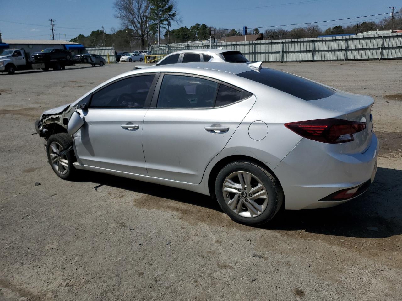 2019 HYUNDAI ELANTRA SEL photo 3