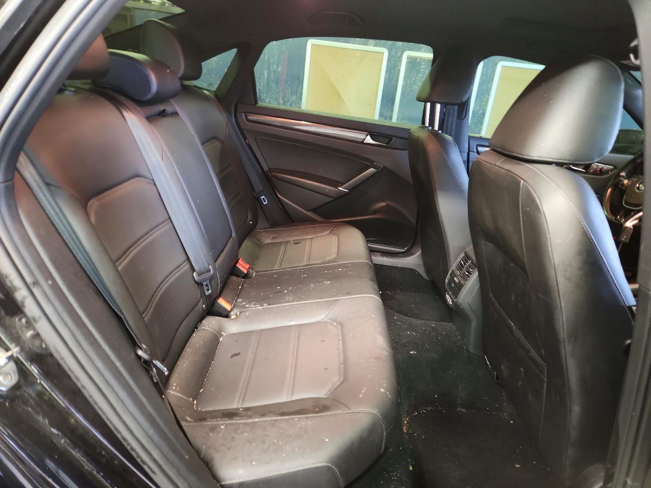 2021 VOLKSWAGEN PASSAT R-LINE photo 10
