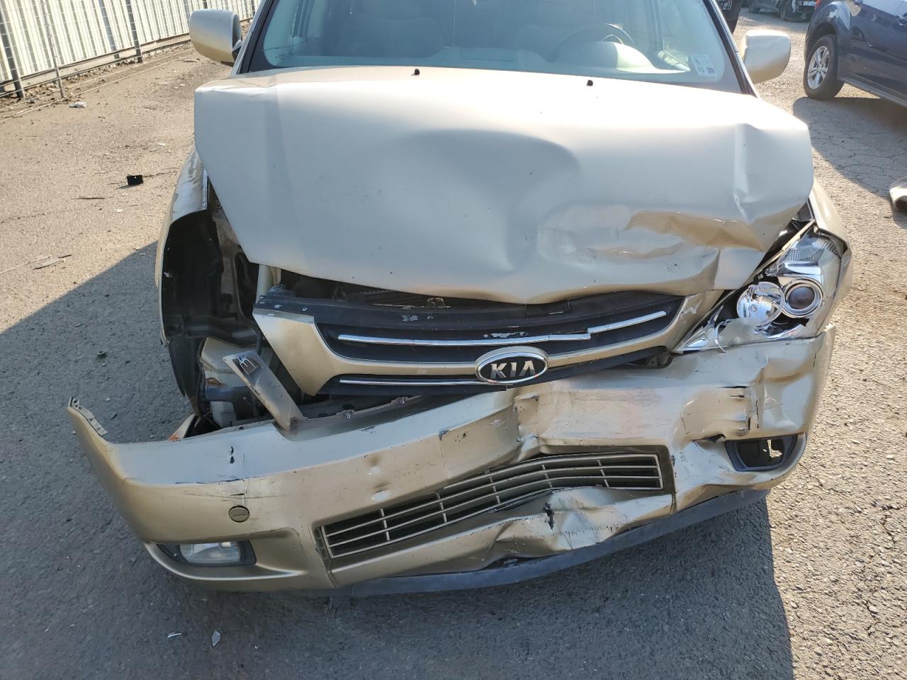 2006 KIA SEDONA EX photo 23