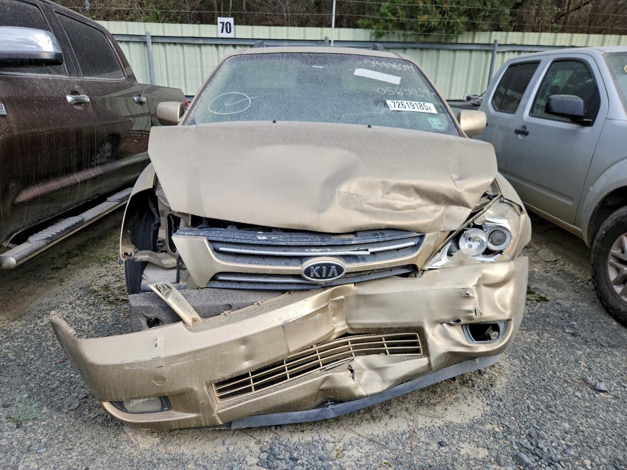 2006 KIA SEDONA EX photo 9
