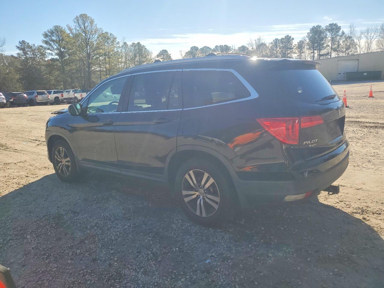 2016 HONDA PILOT EXL photo 2
