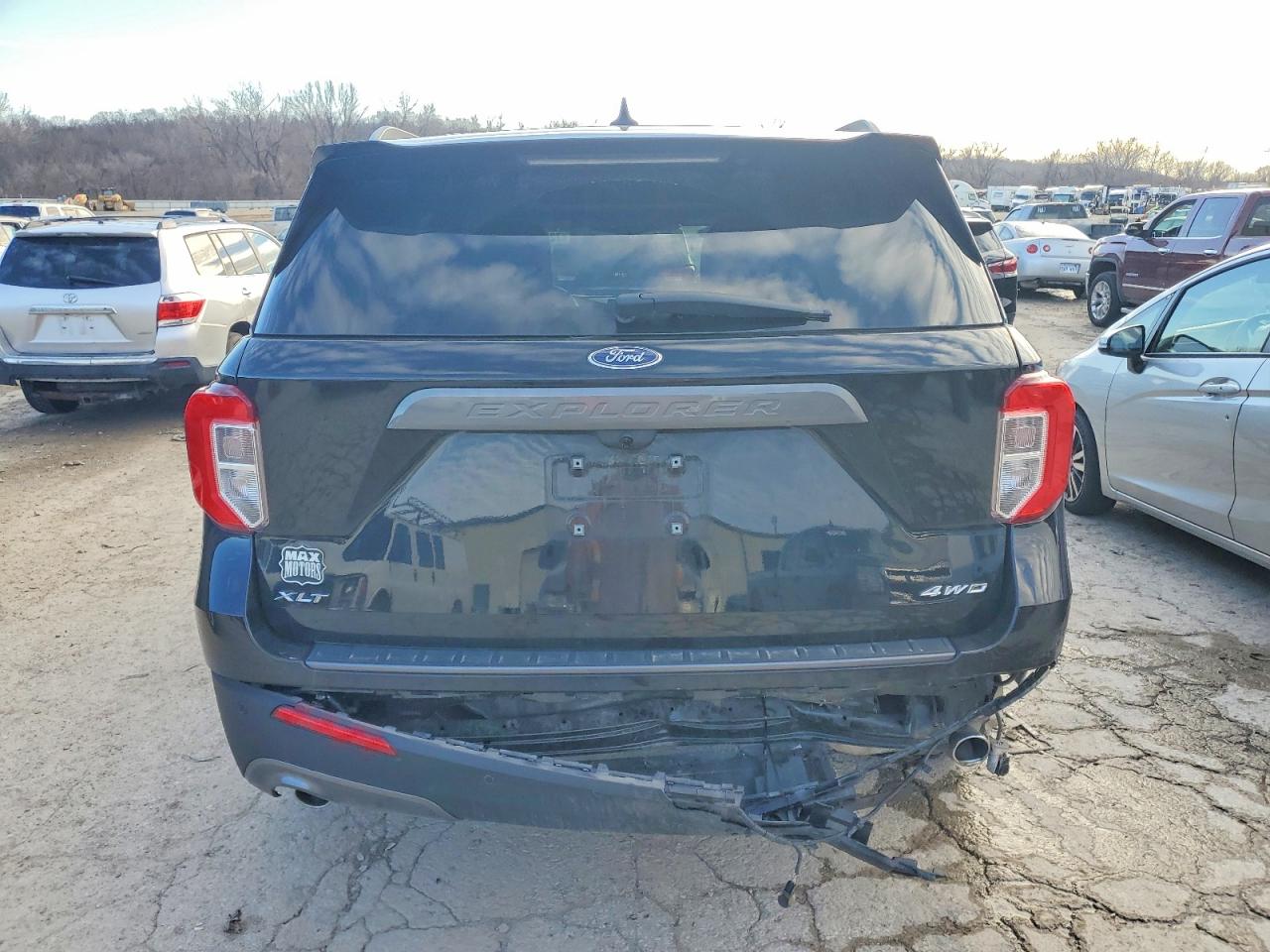 2021 FORD EXPLORER XLT photo 11