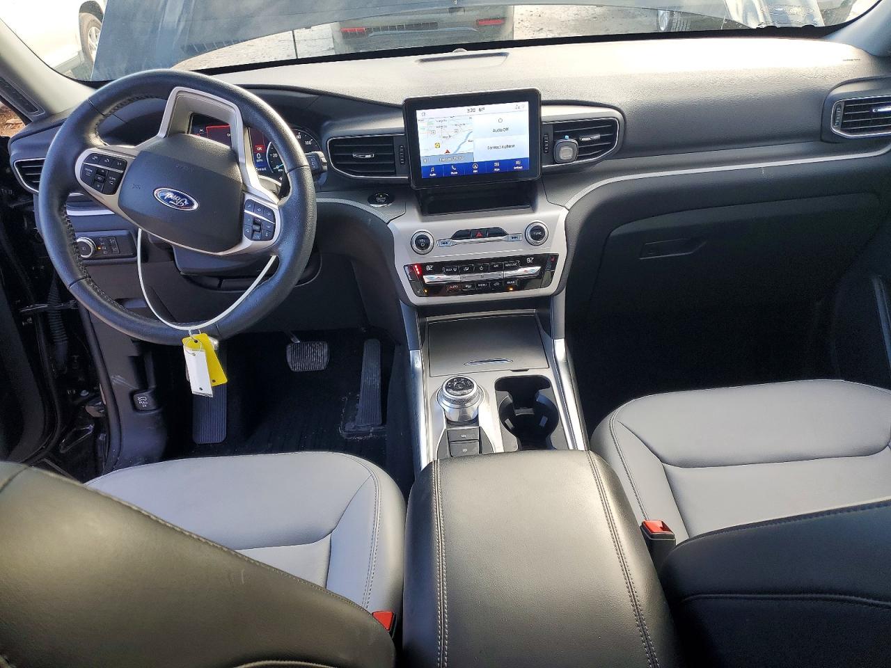 2021 FORD EXPLORER XLT photo 15