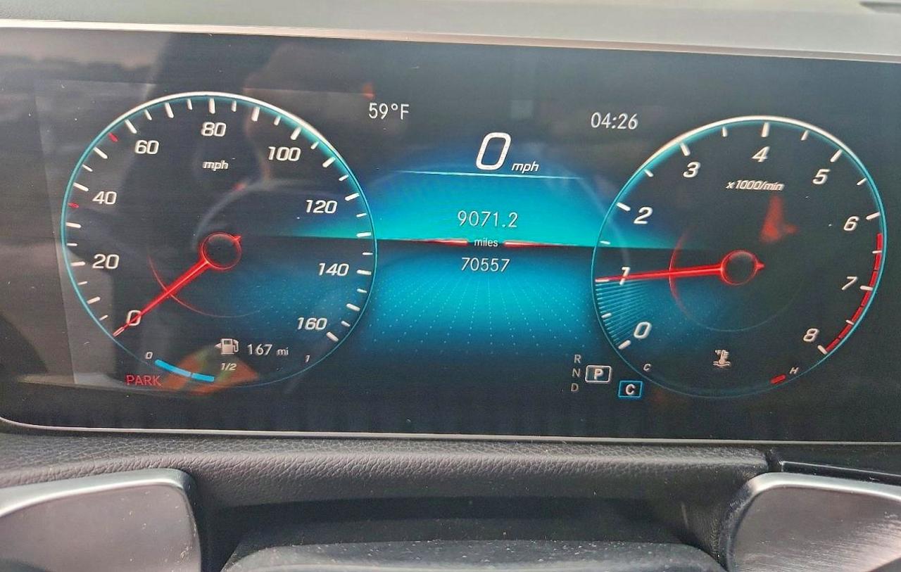 2021 MERCEDES-BENZ GLB 250 photo 17