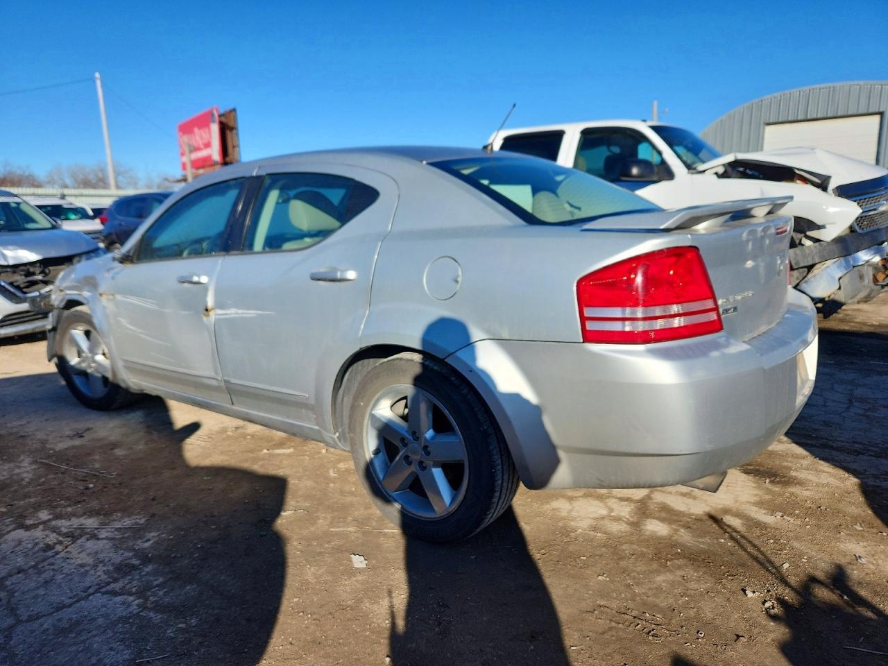 2008 DODGE AVENGER R/T photo 2