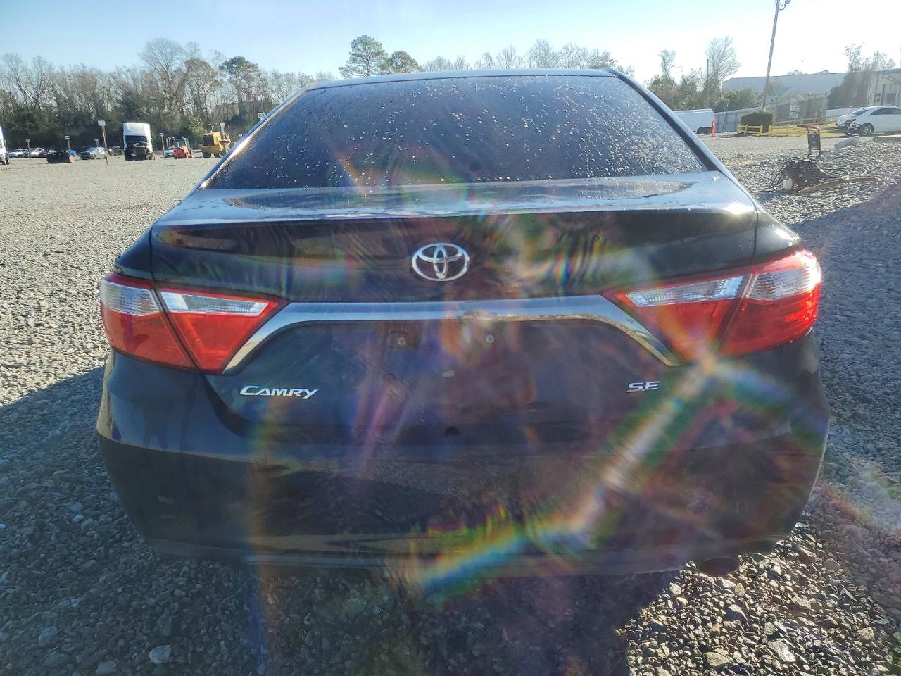 2017 TOYOTA CAMRY SE photo 6