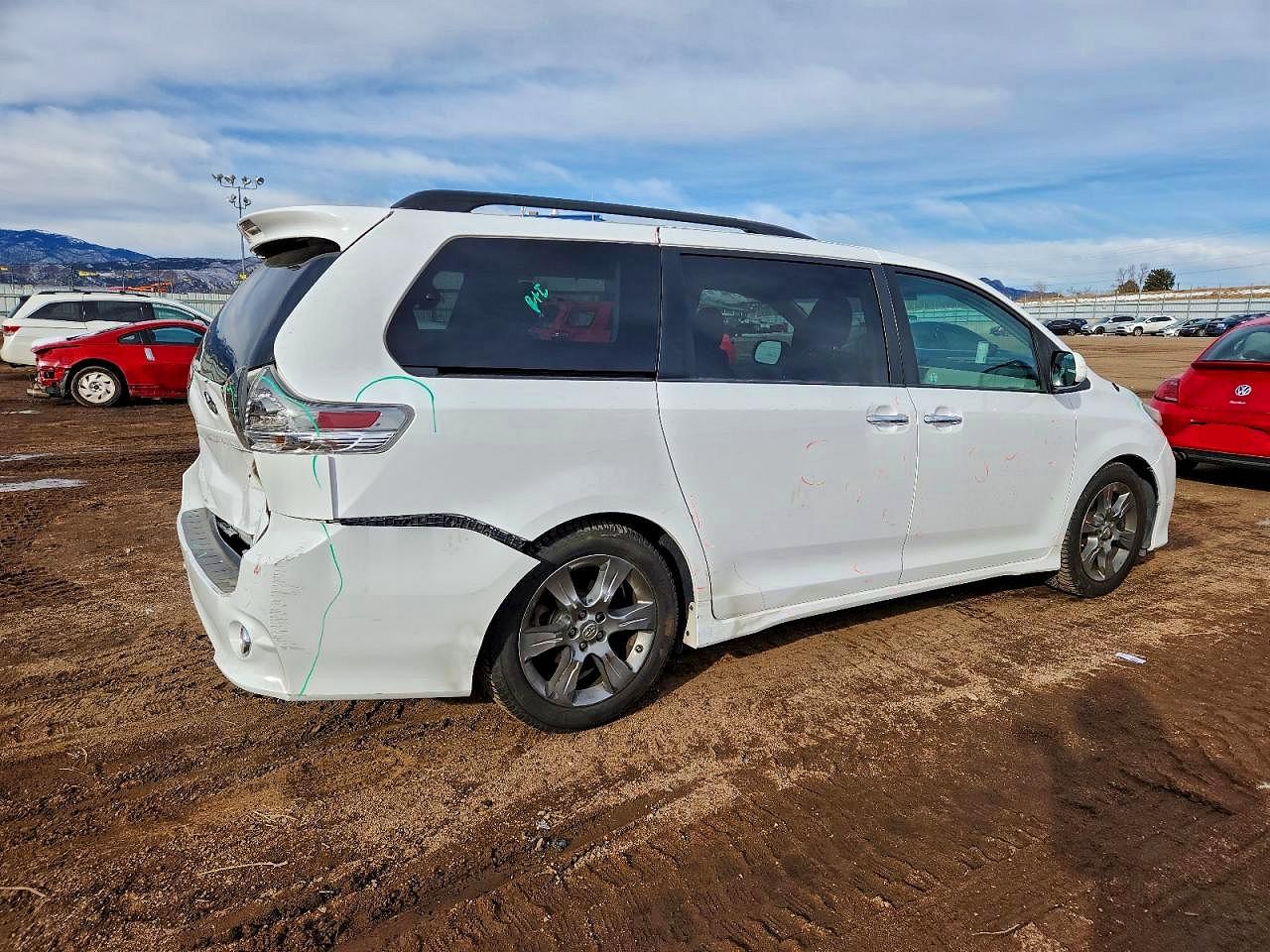 2014 TOYOTA SIENNA SE 8-PASSENGER photo 5