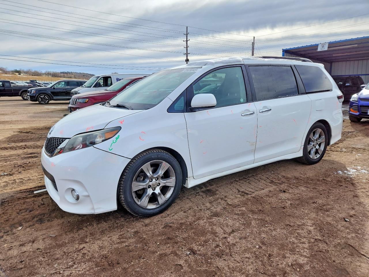 2014 TOYOTA SIENNA