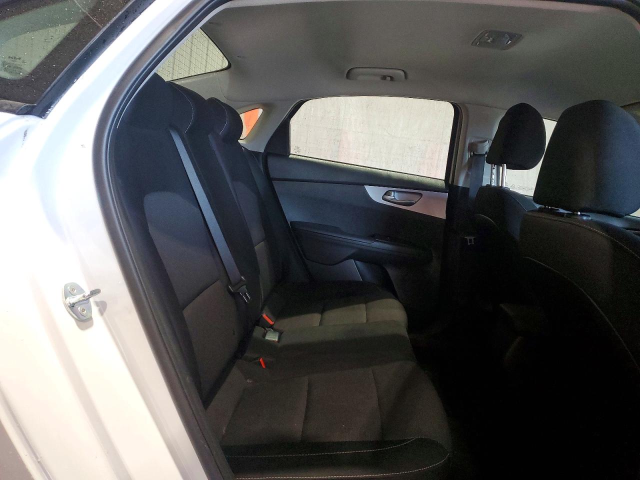 2024 KIA FORTE LX photo 37