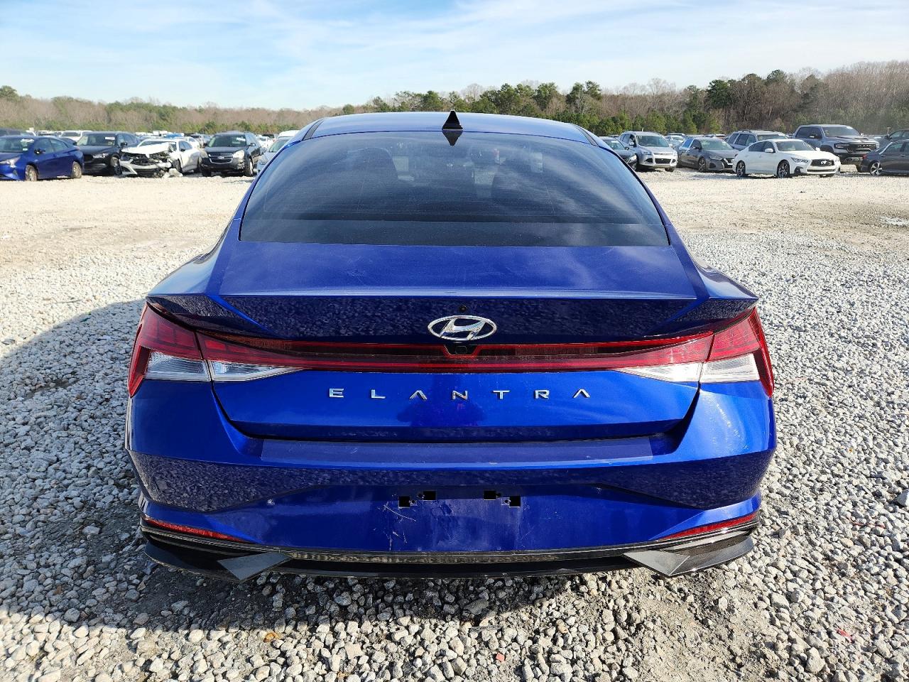 2022 HYUNDAI ELANTRA photo 6