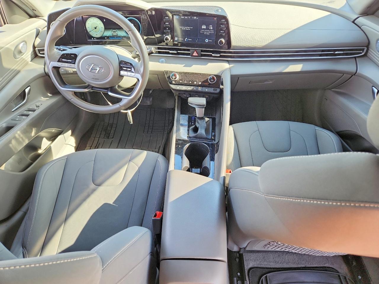 2022 HYUNDAI ELANTRA photo 8