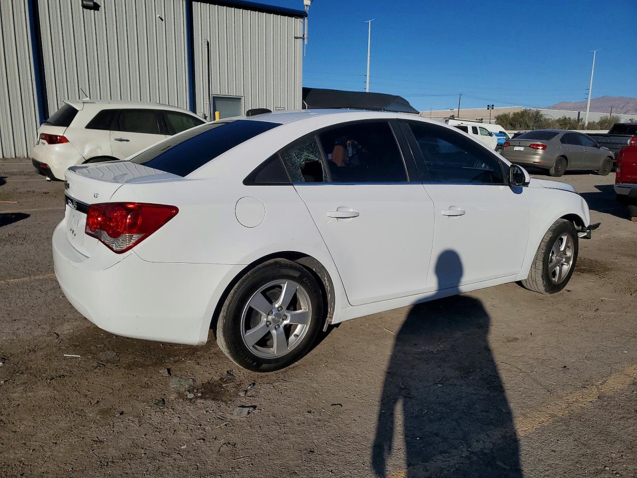 2016 CHEVROLET CRUZE LIMITED LT photo 3