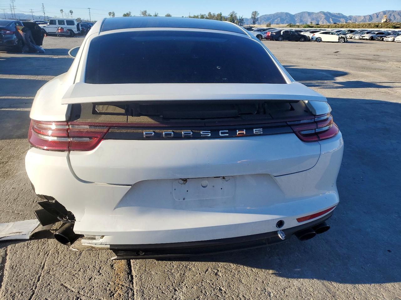 2020 PORSCHE PANAMERA BASE photo 16