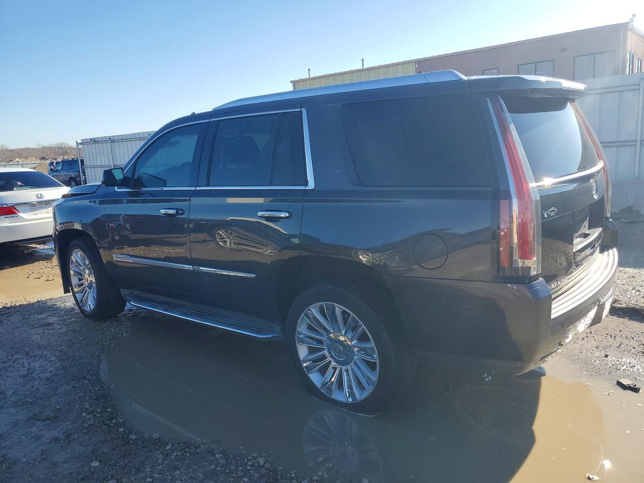 2015 CADILLAC ESCALADE photo 2