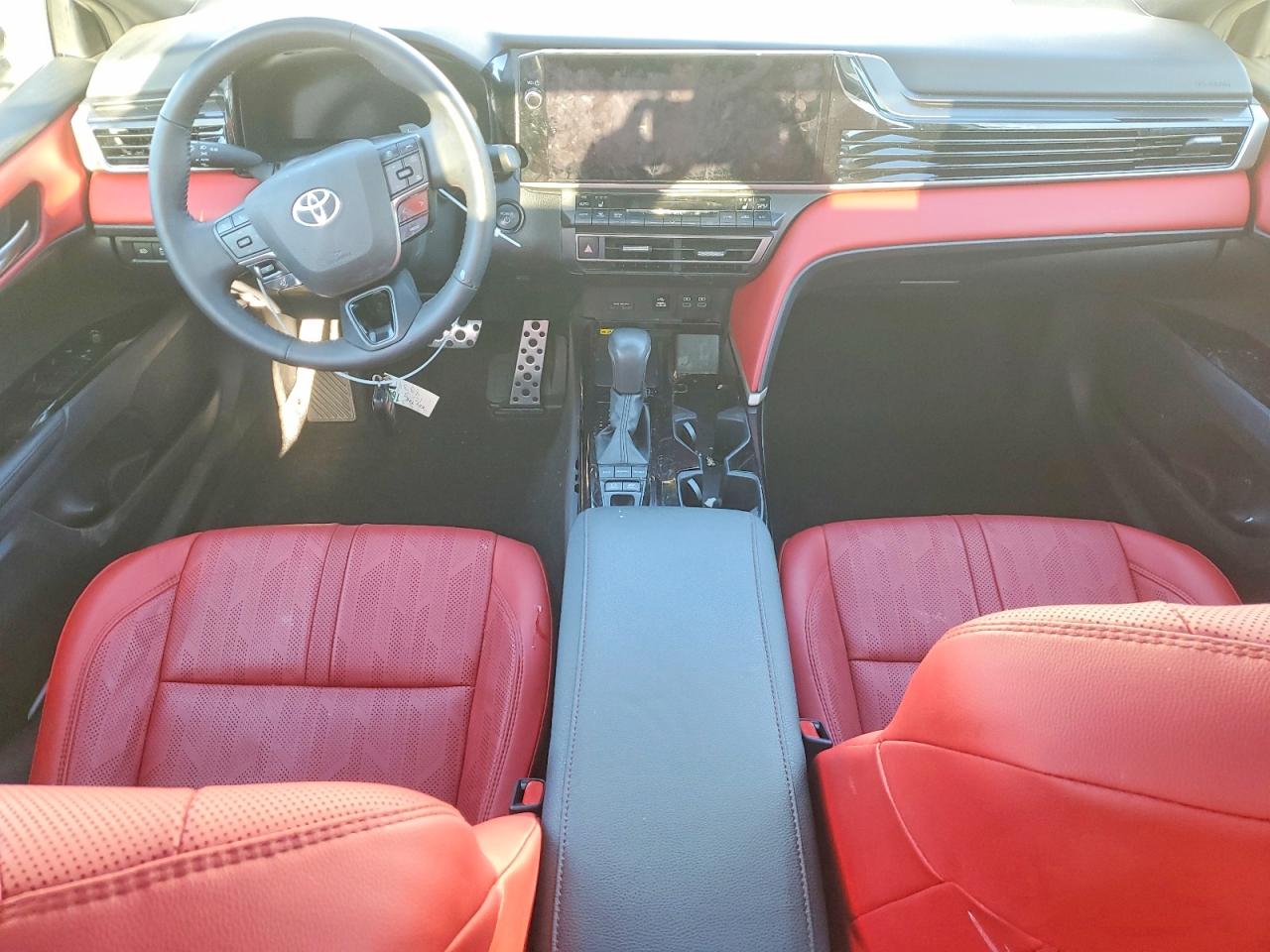 2025 TOYOTA CAMRY XSE photo 8