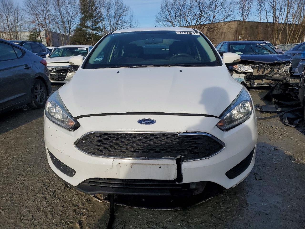 2017 FORD FOCUS SE photo 13