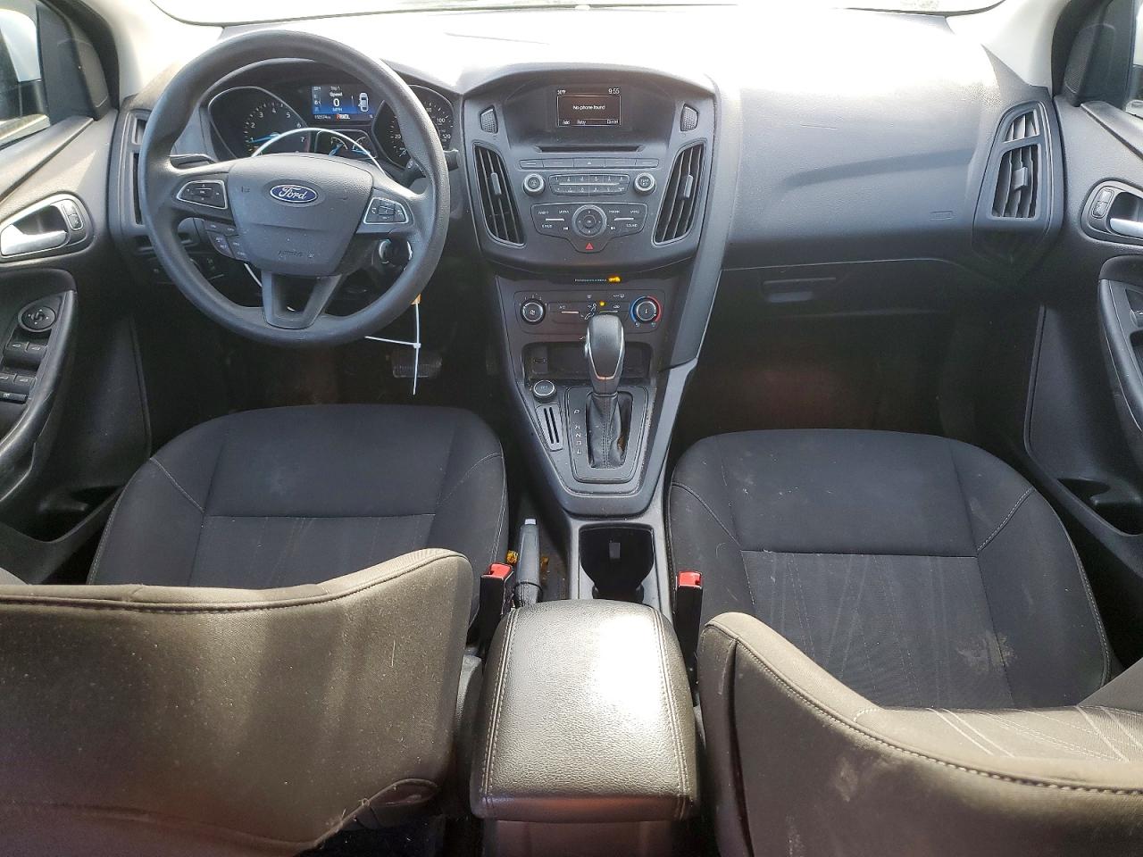 2017 FORD FOCUS SE photo 22