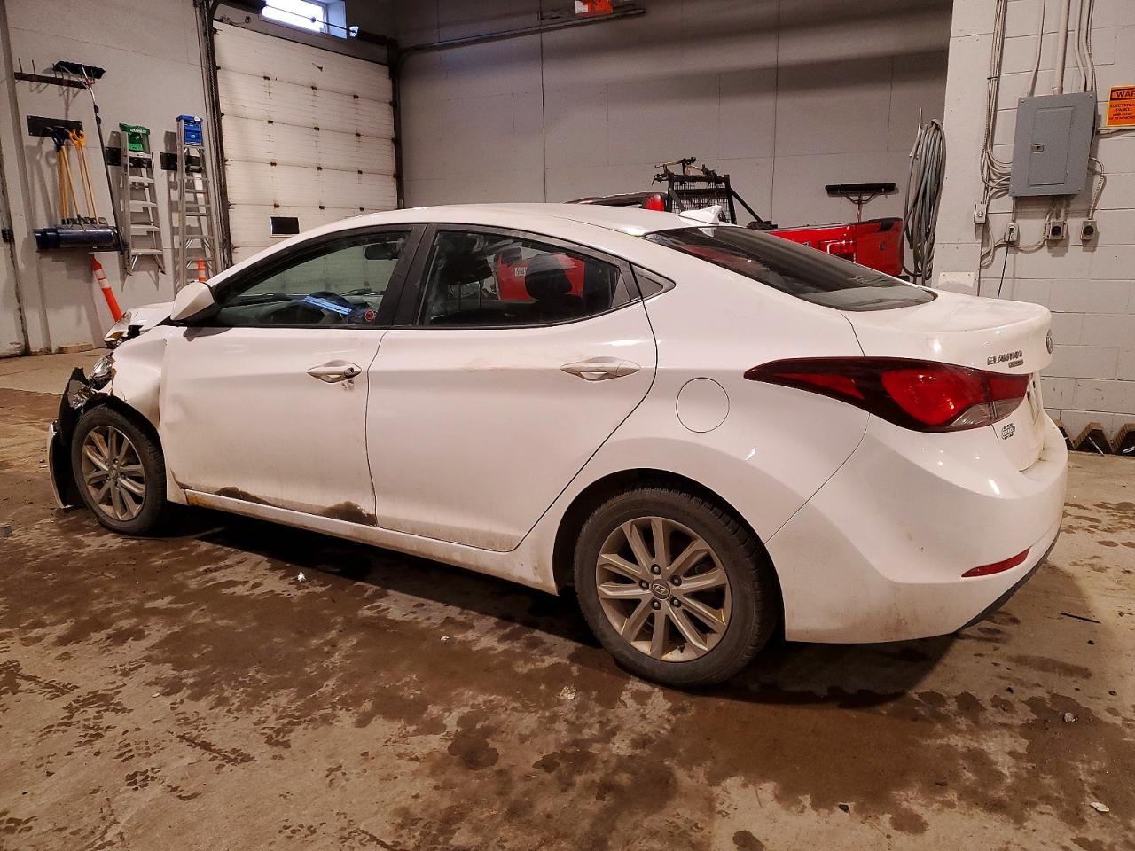 2016 HYUNDAI ELANTRA SE photo 4