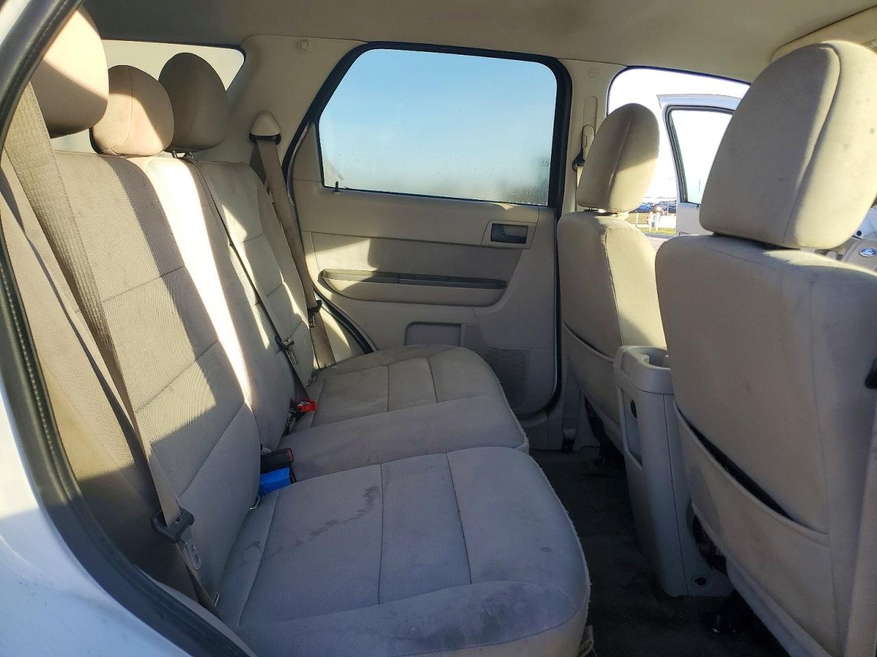 2011 FORD ESCAPE XLT photo 21