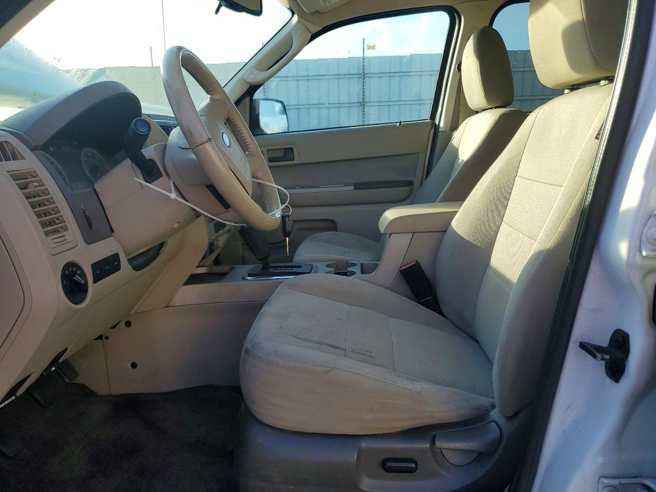 2011 FORD ESCAPE XLT photo 13