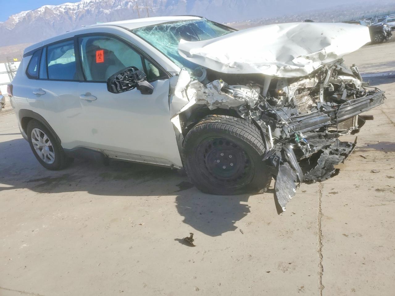 2023 TOYOTA COROLLA CROSS L photo 4