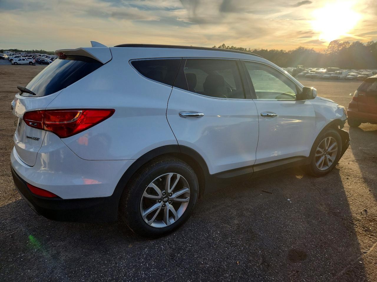 2015 HYUNDAI SANTA FE SPORT photo 3