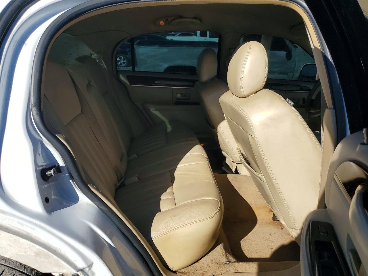 2007 LINCOLN TOWN CAR SIGNATURE photo 19