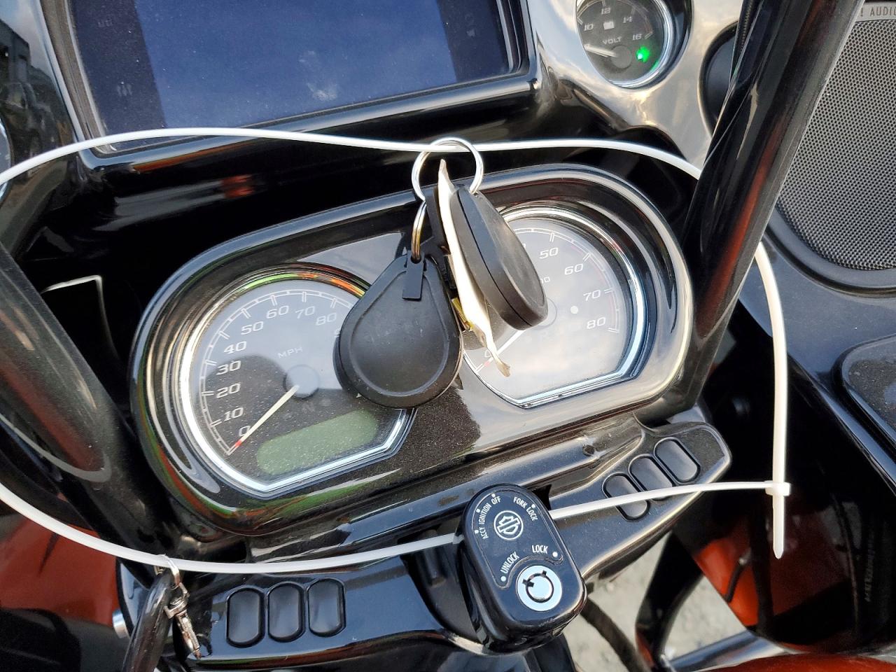 2019 HARLEY-DAVIDSON FLTRXS photo 8