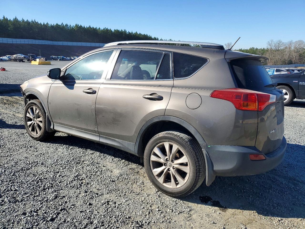 2015 TOYOTA RAV4 LIMITED photo 4