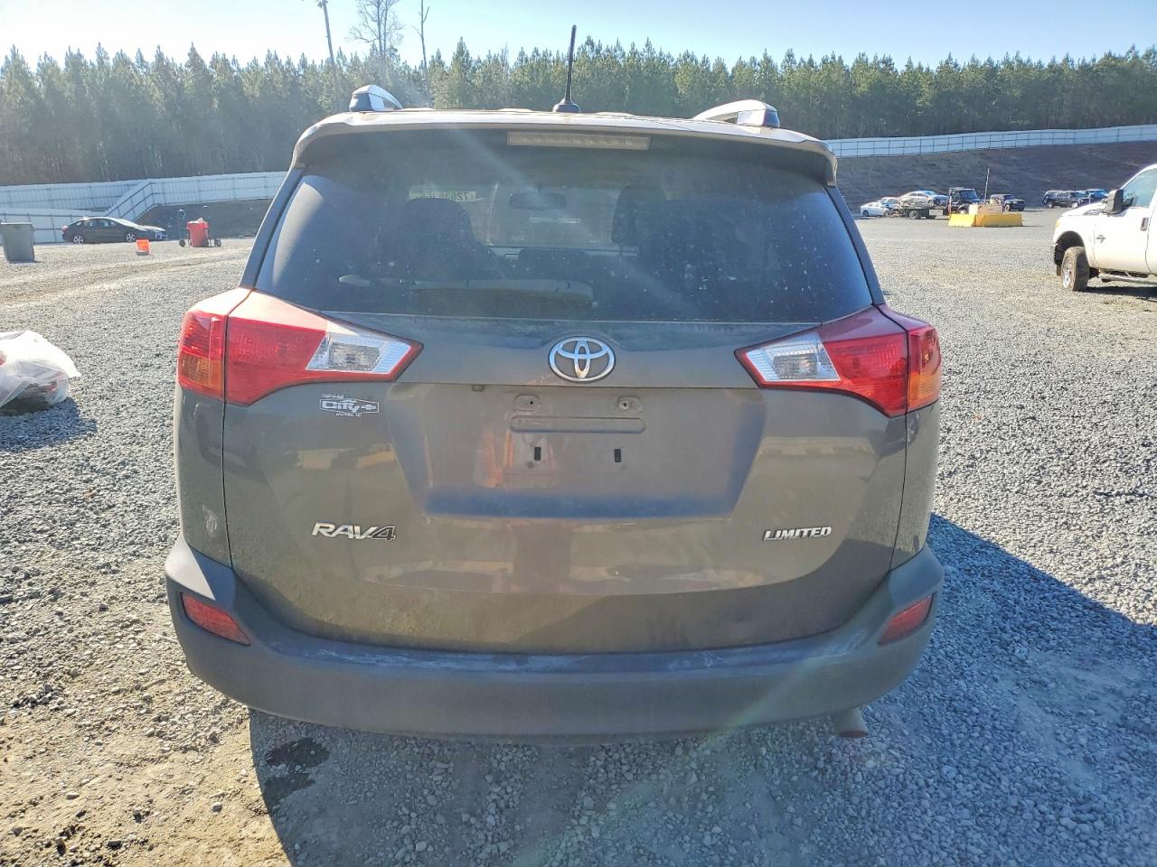 2015 TOYOTA RAV4 LIMITED photo 16