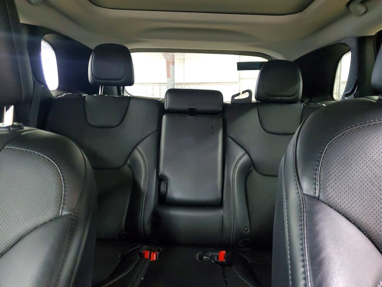 2019 JEEP CHEROKEE LIMITED photo 10