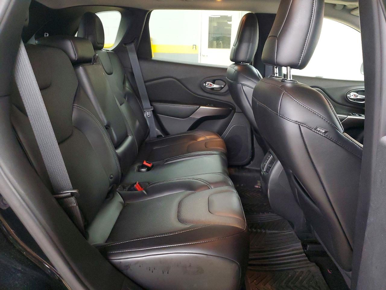 2019 JEEP CHEROKEE LIMITED photo 11