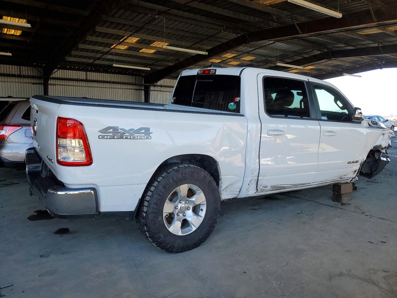 2021 RAM 1500 BIG HORN/LONE STAR photo 3