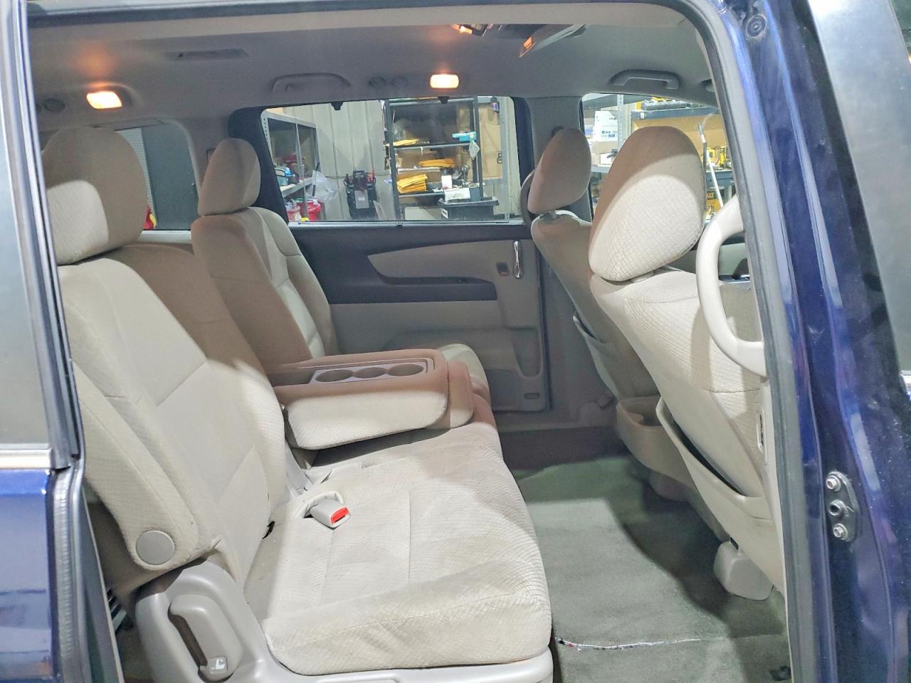 2016 HONDA ODYSSEY SE photo 11